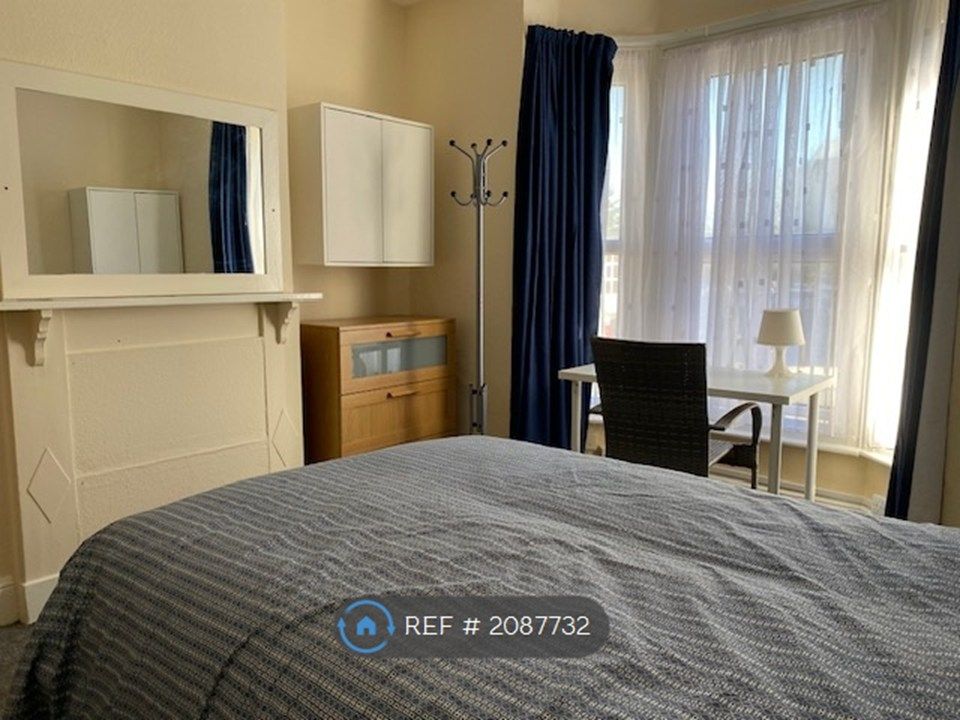 Property photo 1 of 9 Bedroom