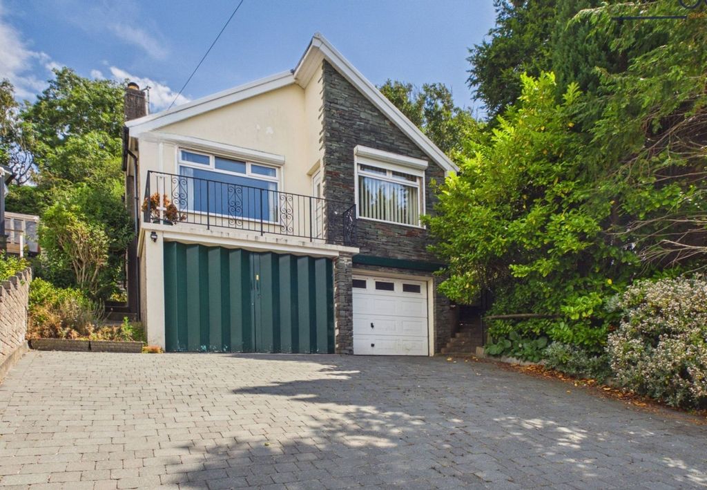 Property photo 1 of 24 Welcome To Alston Drive