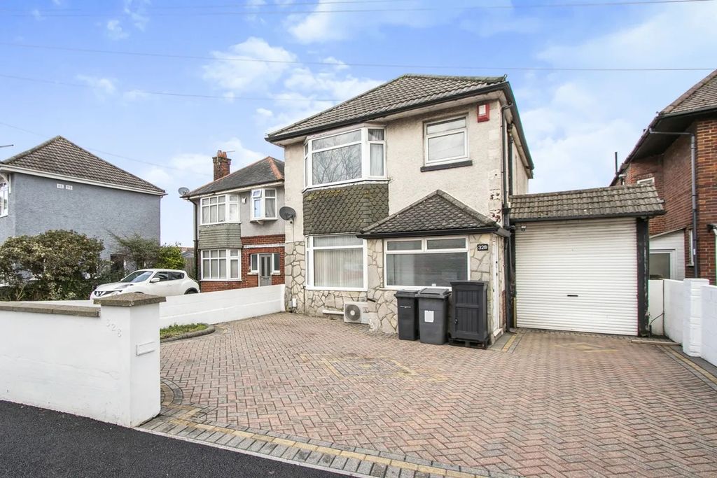 Property photo 1 of 2