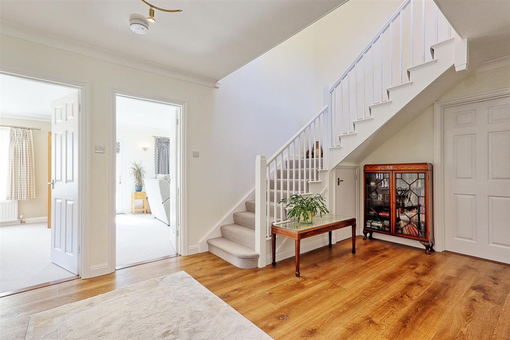 Property photo 3 of 40 Img_0296_7_8_Easyhdr-Interior3.Jpg