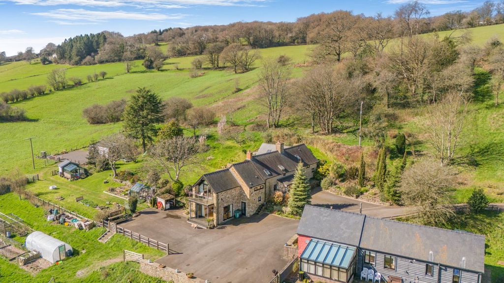 Property photo 1 of 35