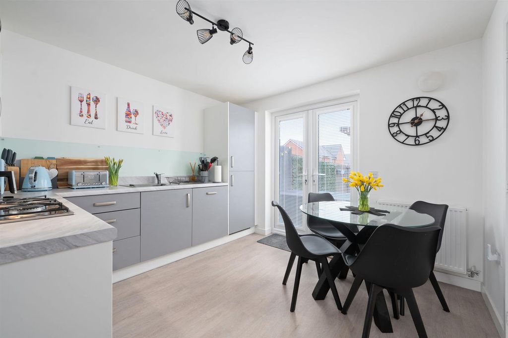 Property photo 3 of 22 5.Jpg