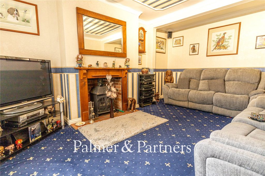 Property photo 3 of 22 Picture No. 05