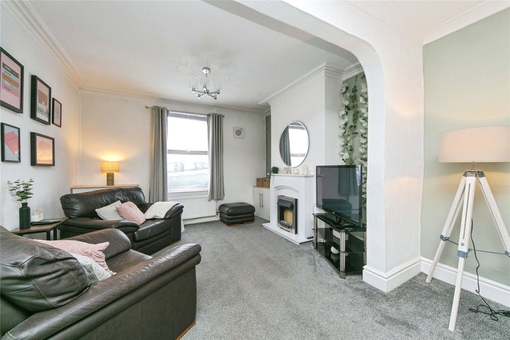 Property photo 3 of 18 Picture No. 09