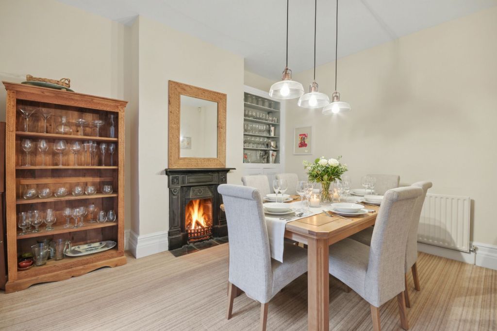 Property photo 3 of 24 Dining Room