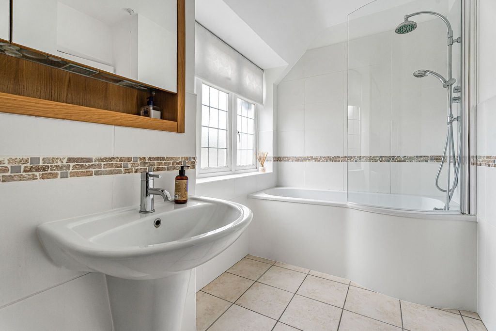 Additional image 19 of 4 bed detached house for saleGeorges Wood Road, Brookmans Park, Hatfield AL9