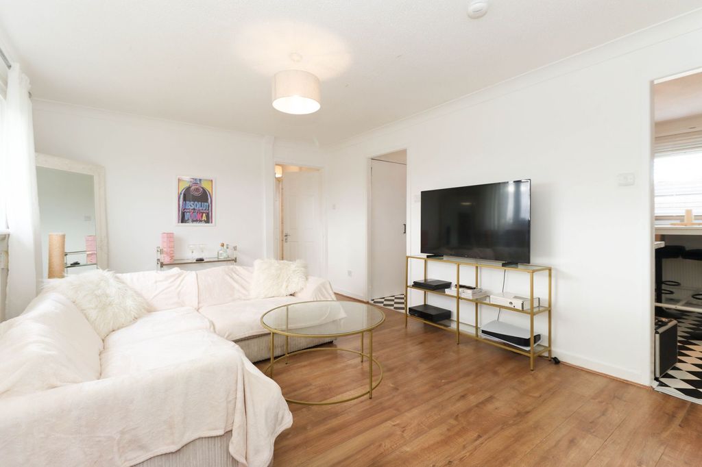 Additional image 5 of 2 bed flat for saleVictoria Street, Craigshill, Livingston EH54