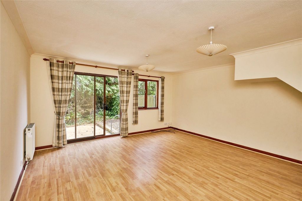 Property photo 2 of 32 Picture No. 36