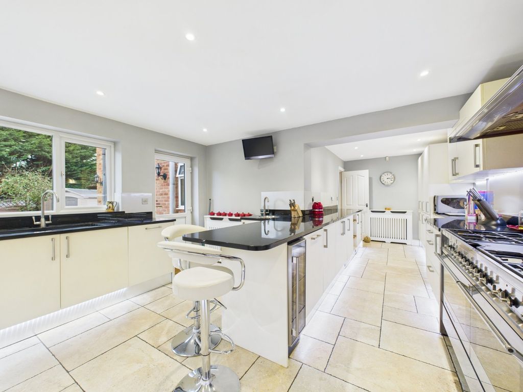 Property photo 1 of 27 Kitchen