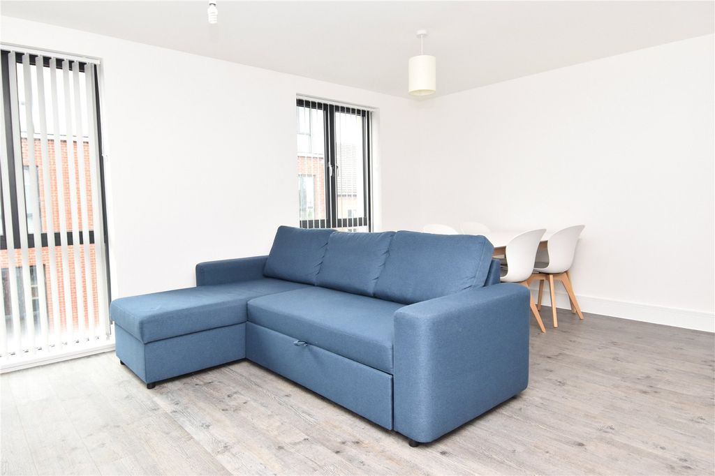 Property photo 3 of 8 Picture No. 05
