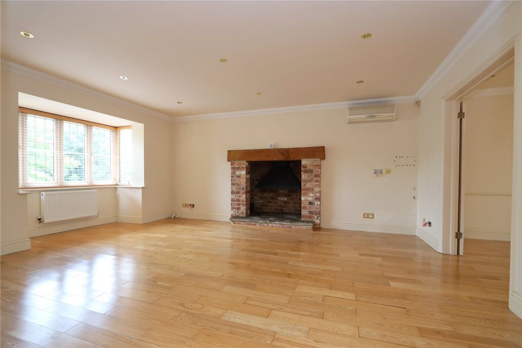 Property photo 3 of 20 Picture No. 01