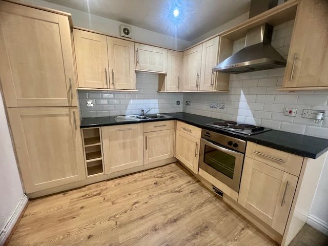 Property photo 1 of 8 Kitchen