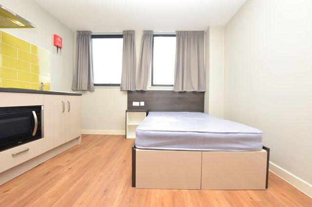 Property photo 1 of 12