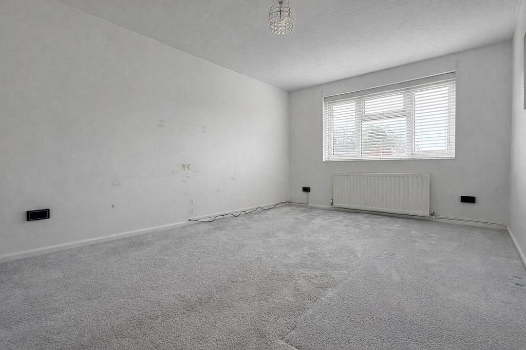 Property photo 2 of 10 4F6c7E98-0304-4063-B0c7-158De045d335.Png