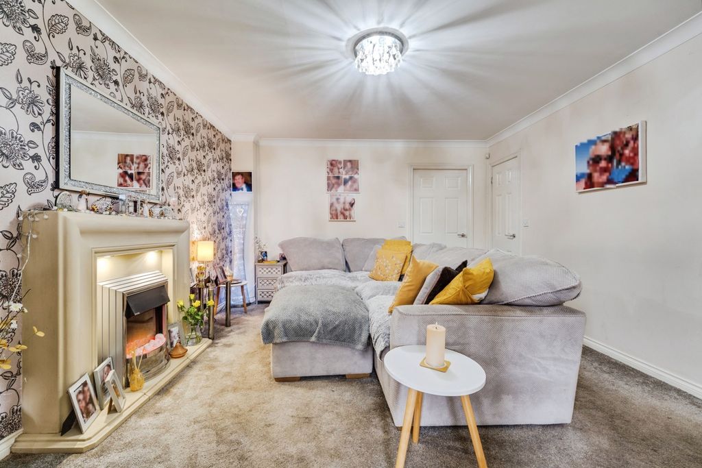 Property photo 2 of 19 Pbox-Img.Jpg