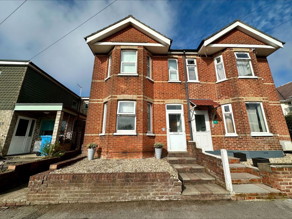 Property photo 1 of 8 Front