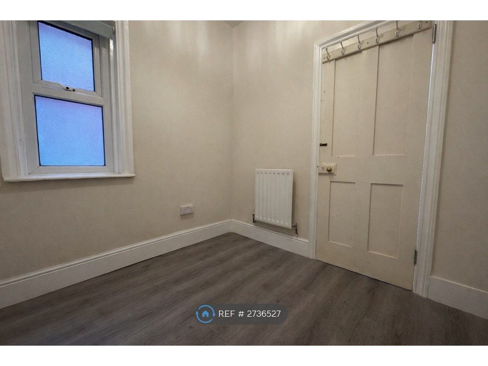 Property photo 3 of 3