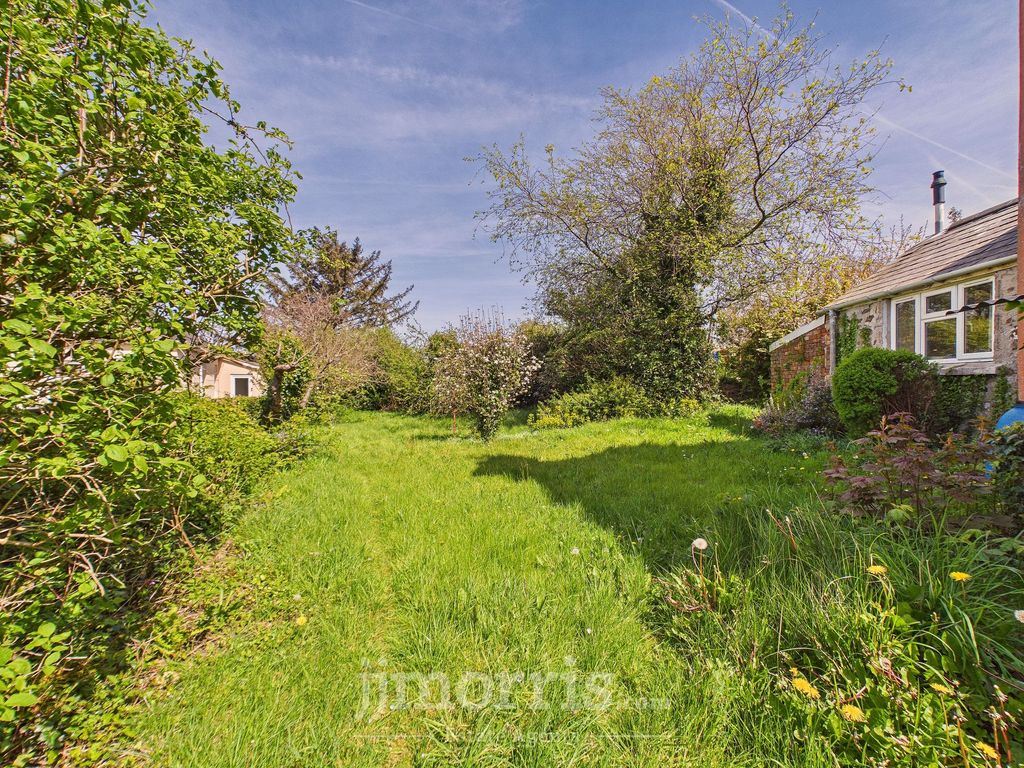 Property photo 3 of 23