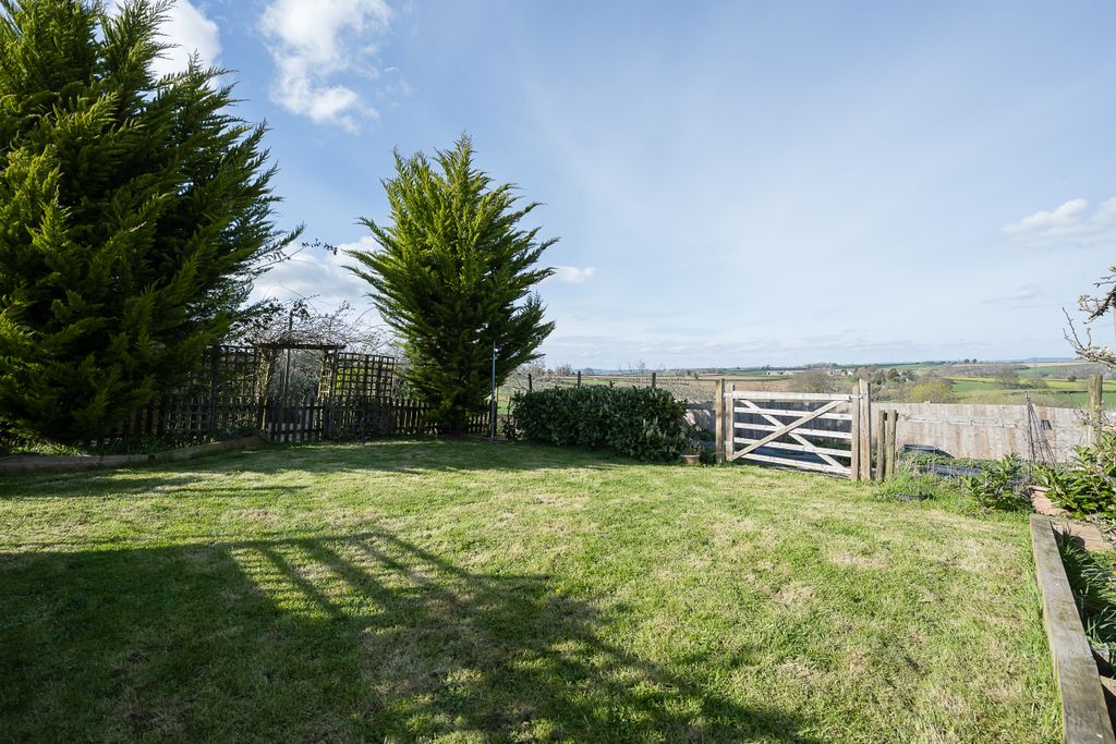 Property photo 3 of 26 Walnut Barn-43