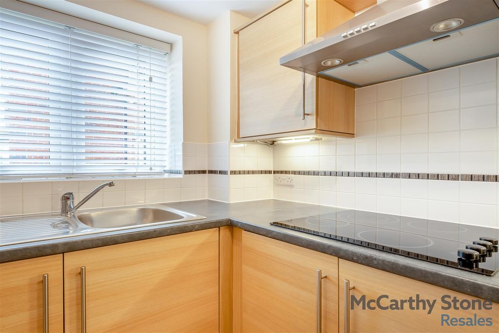 Additional image 10 of 1 bed flat for saleTresham Close, St. Marys Road, Kettering NN15