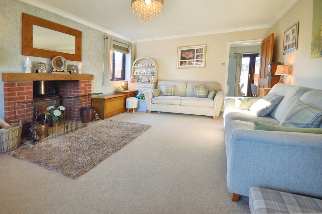 Property photo 2 of 26