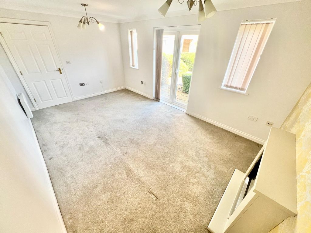 Property photo 2 of 12 Front