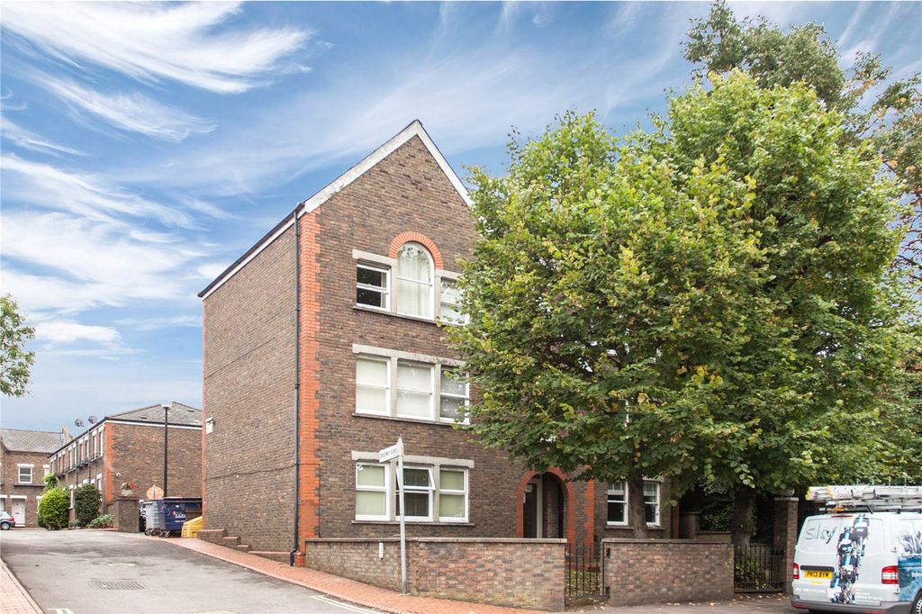 Property photo 3 of 6 Picture No. 16