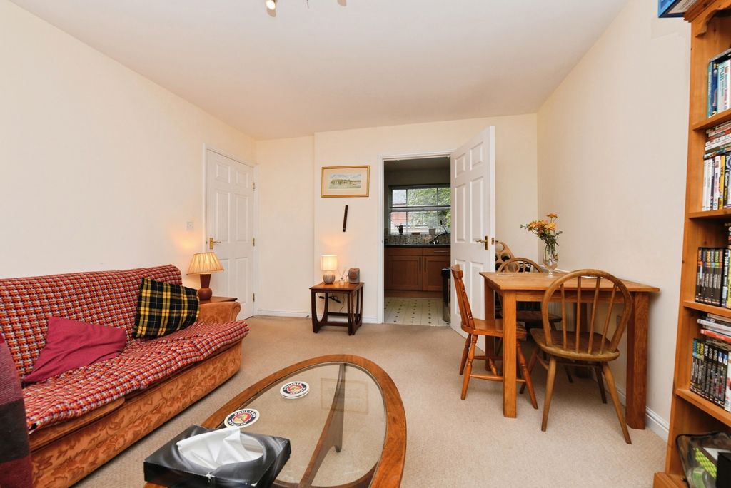 Property photo 3 of 9 Photo