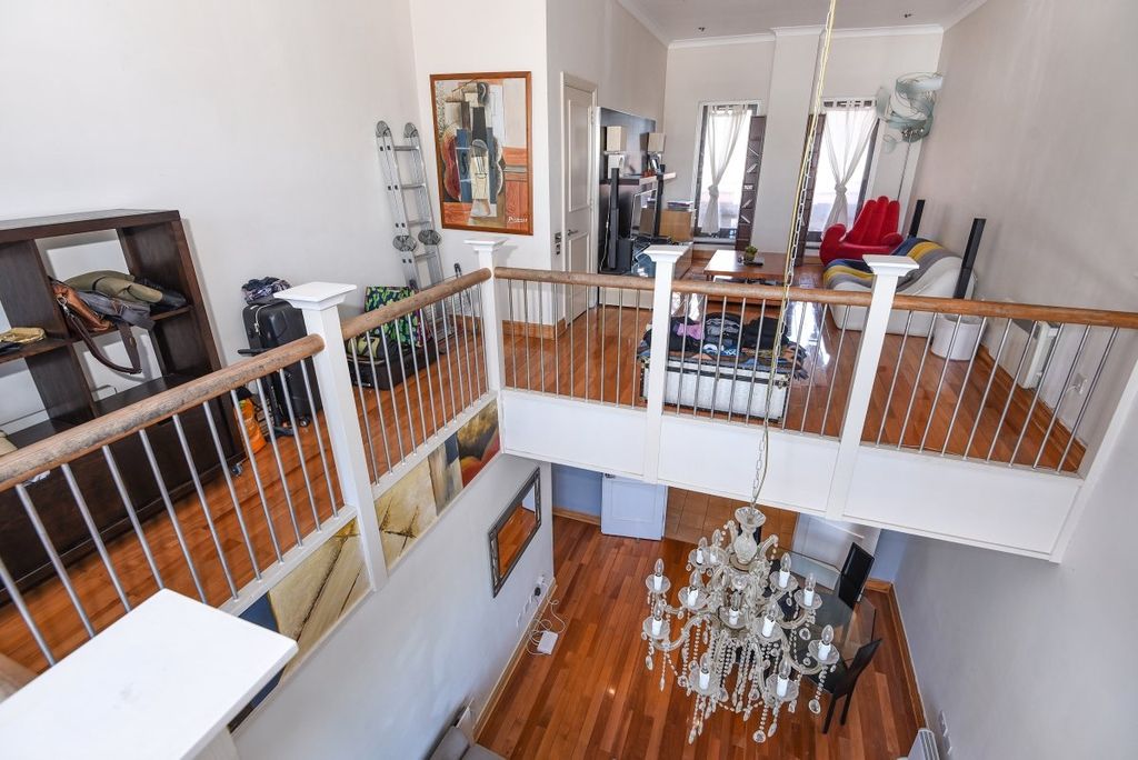 Property photo 3 of 16 Hall Way