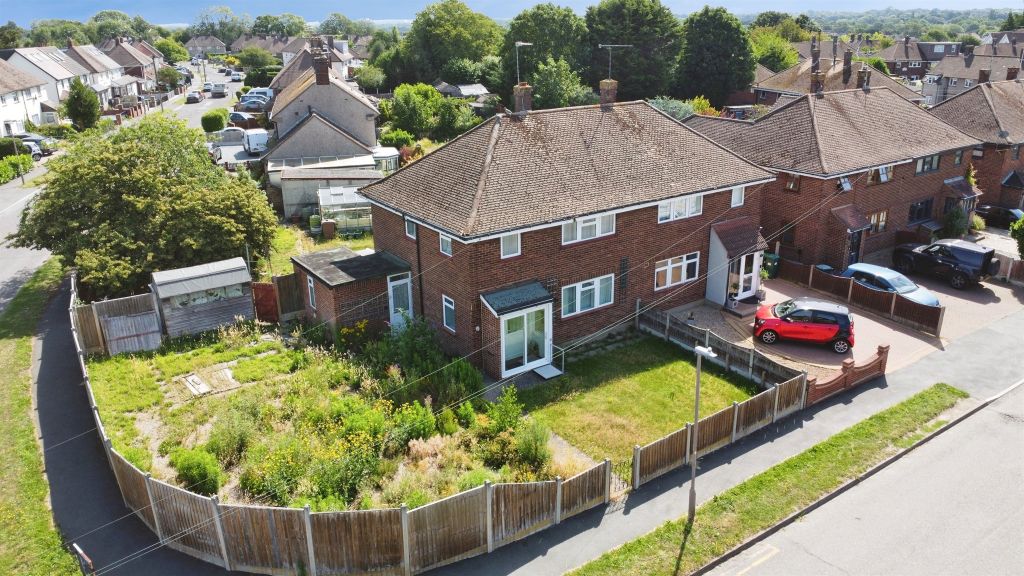 Property photo 2 of 13