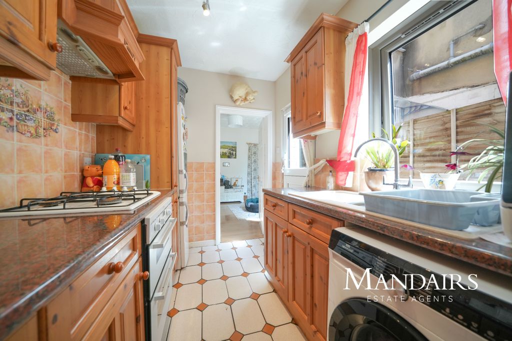 Property photo 2 of 24