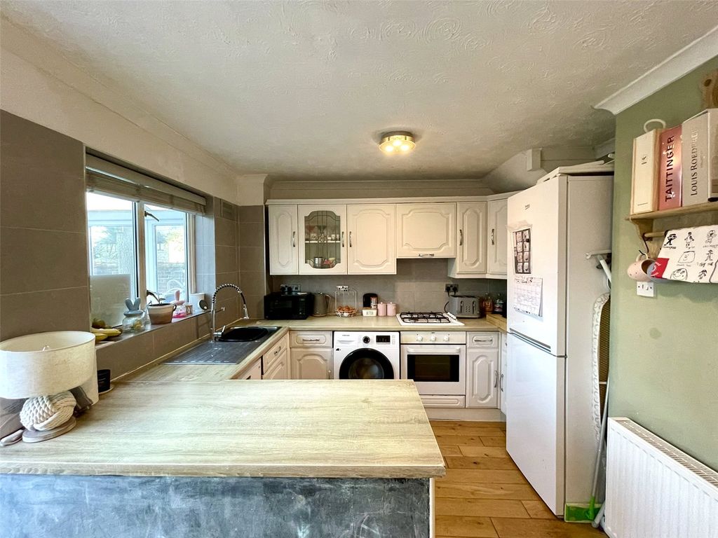 Property photo 3 of 17 Picture No. 20