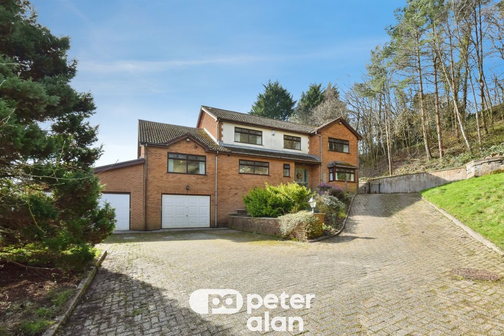 Property photo 2 of 28