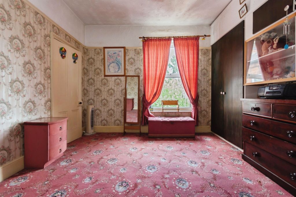 Property photo 3 of 19