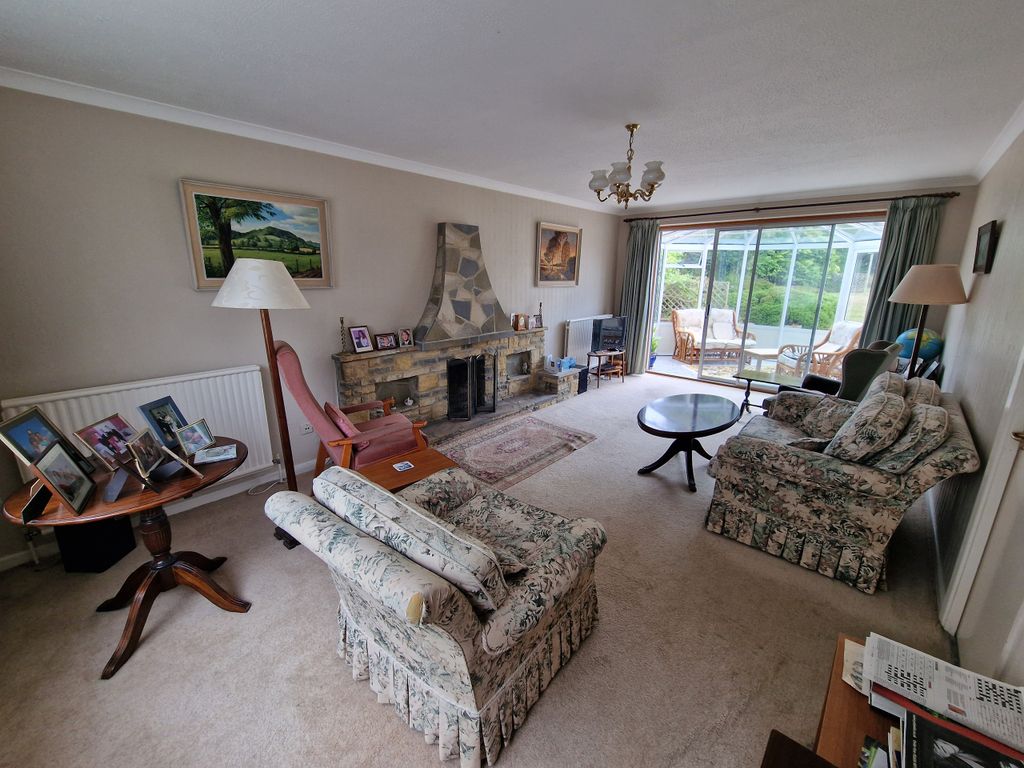Property photo 3 of 22 Sitting Room