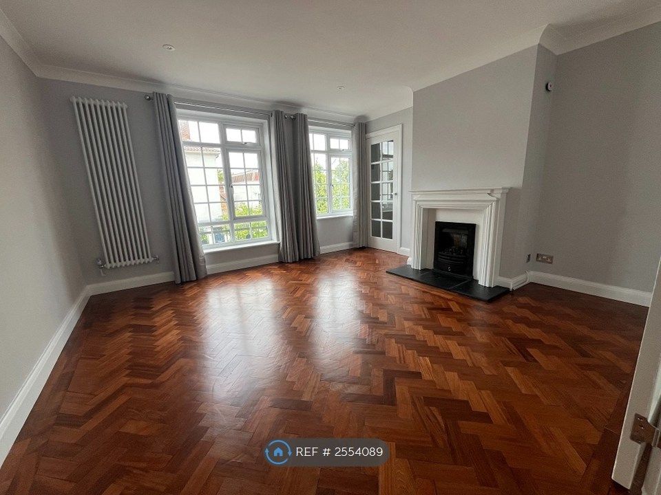 Property photo 3 of 11