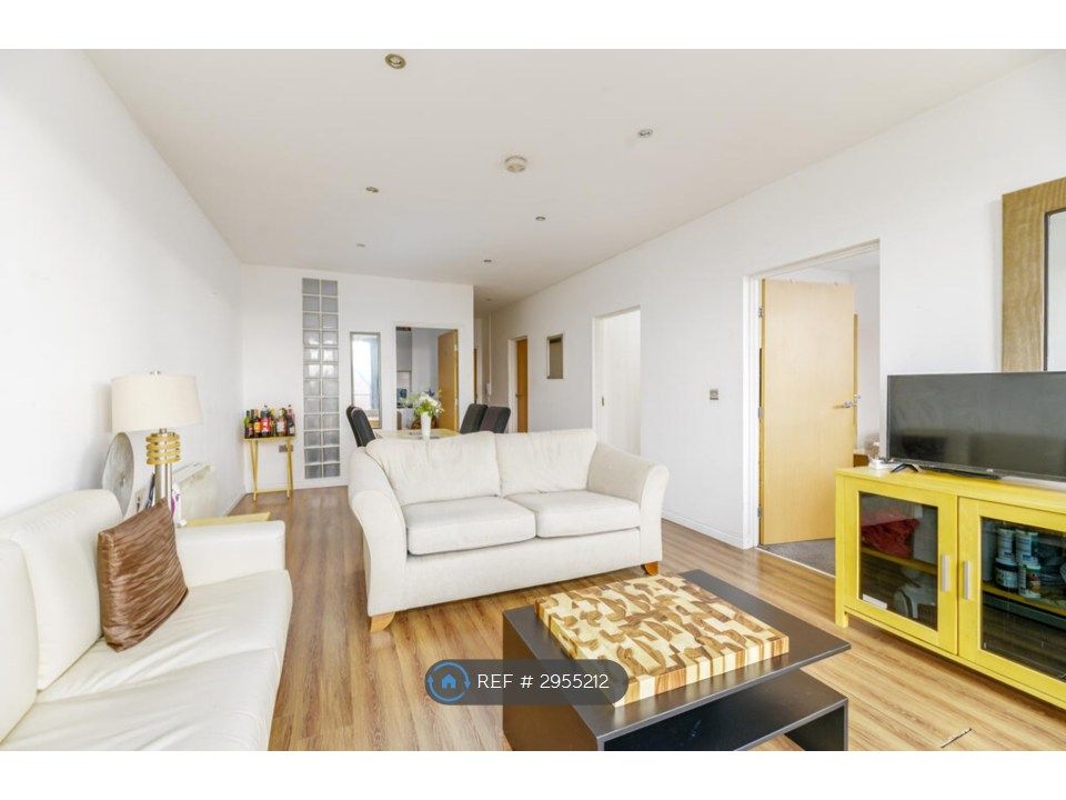 Property photo 3 of 11