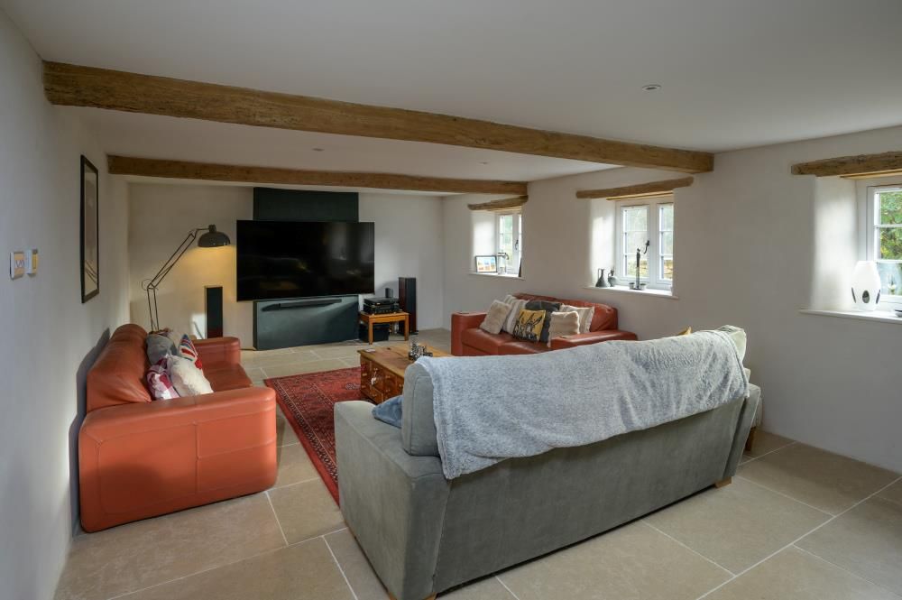 Property photo 3 of 20 Image