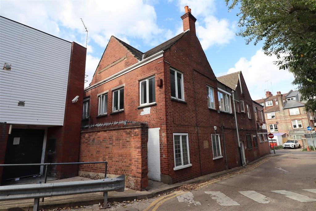 Property photo 2 of 6 Frontsa.Jpeg