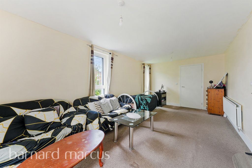 Property photo 3 of 8