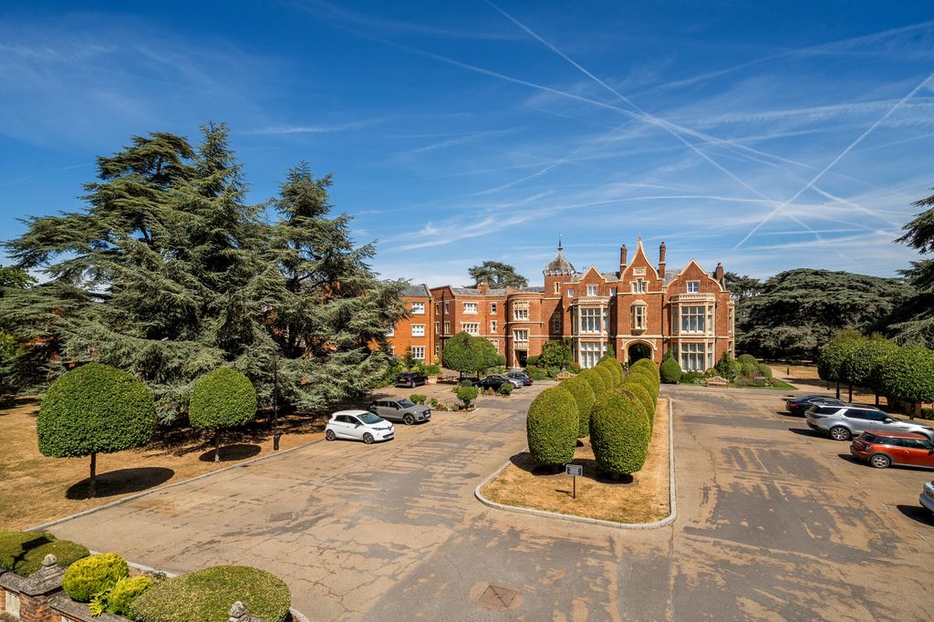 Property photo 1 of 13