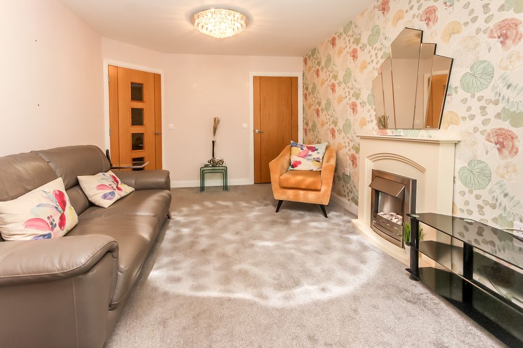 Property photo 2 of 10 Lounge
