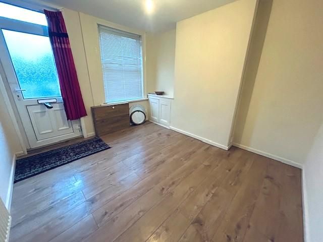 Property photo 3 of 9 Living Room