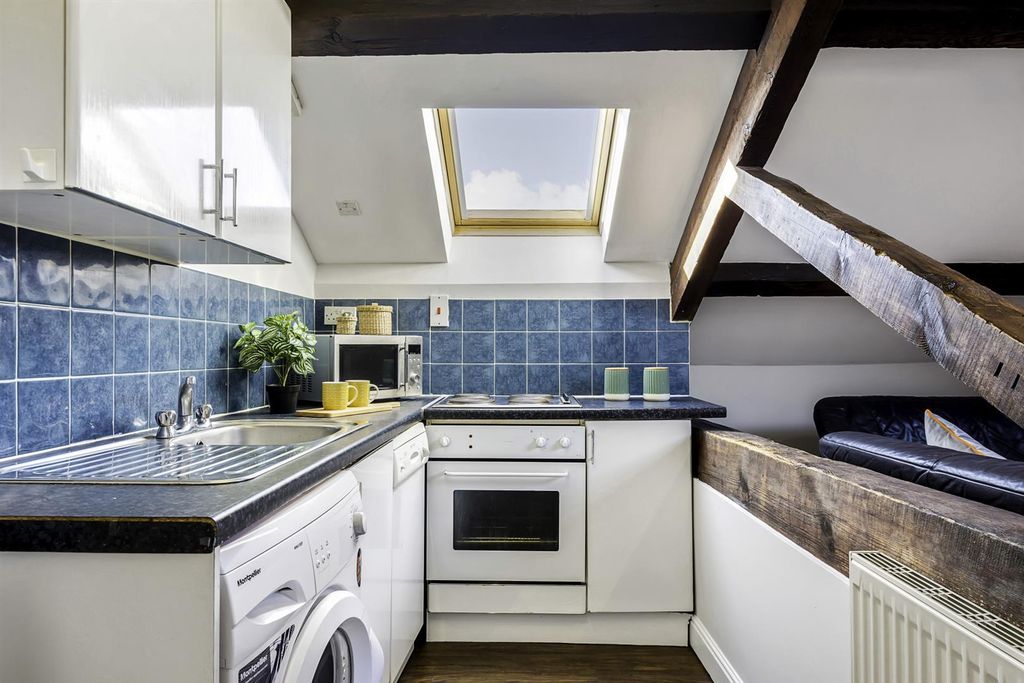 Property photo 2 of 5 7622277.Jpg