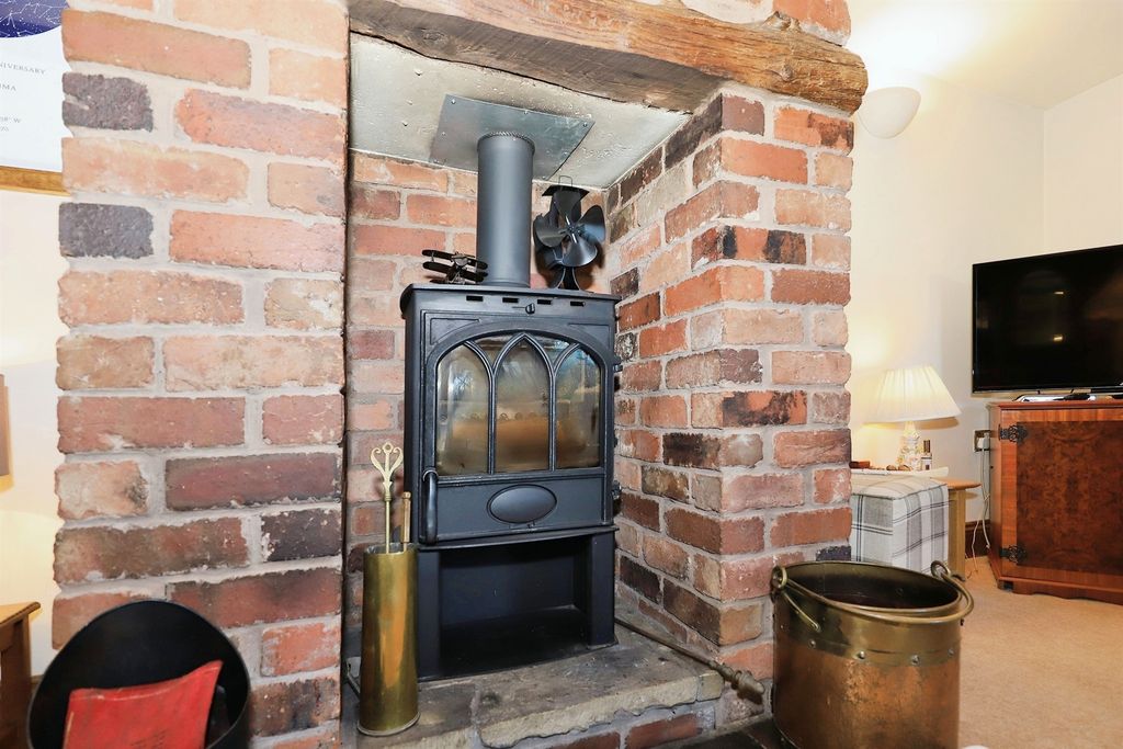 Property photo 2 of 14