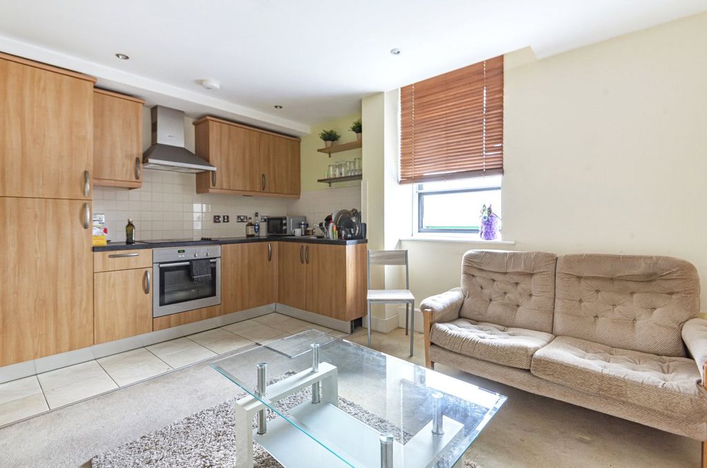 Property photo 3 of 9 Picture No. 16