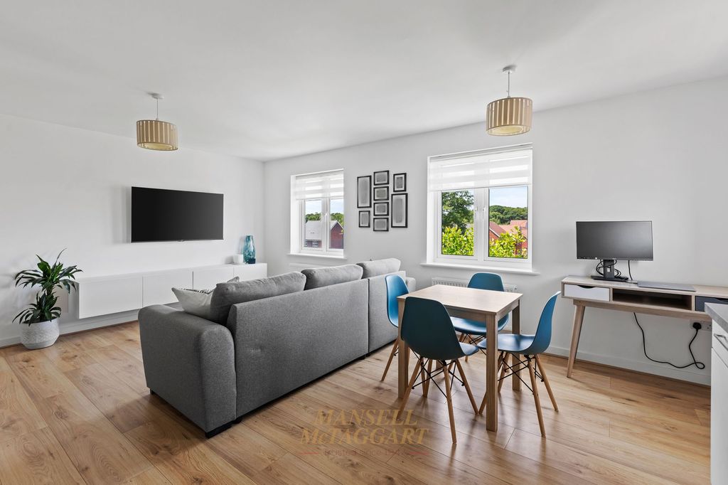 Property photo 2 of 20