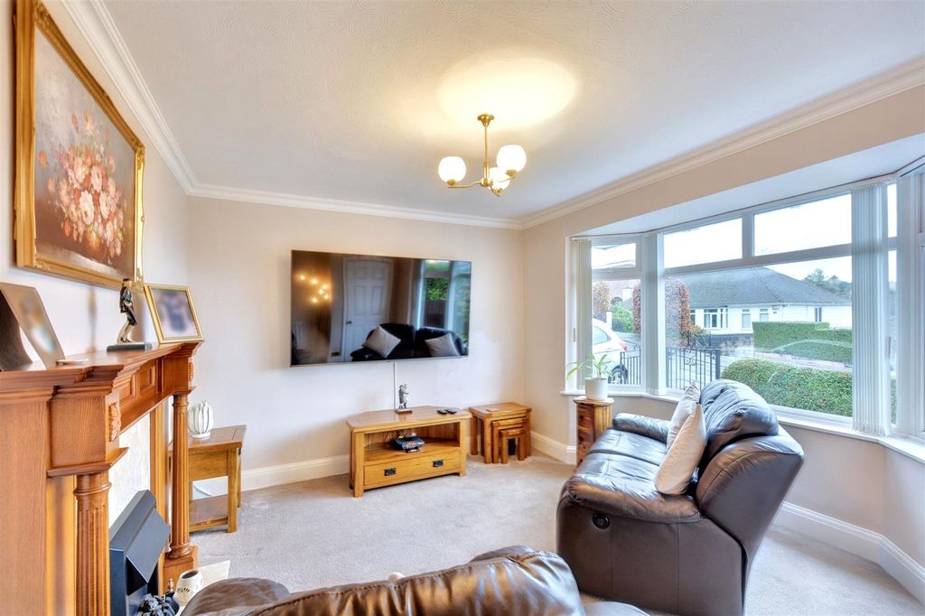 Property photo 2 of 19 Lounge_4.Jpeg