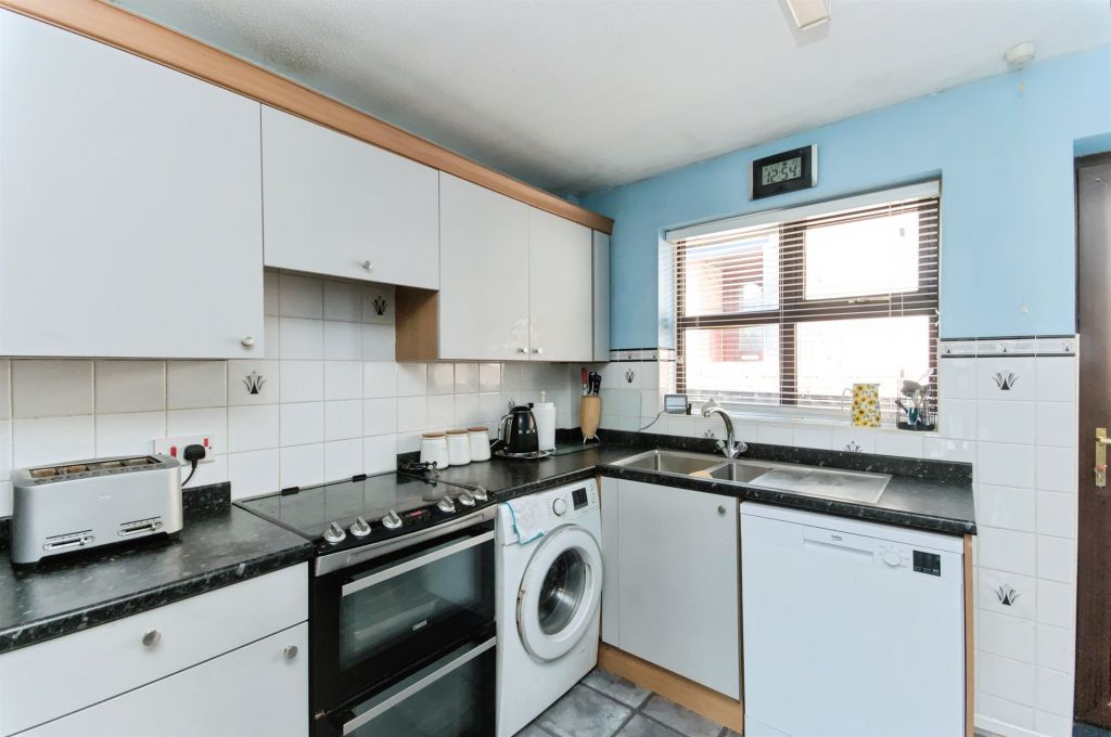 Property photo 3 of 19