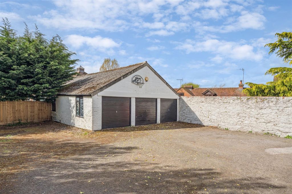 Property photo 3 of 29 Triple Garage
